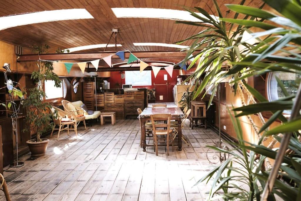 Belle Peniche Romantique A Paris Boulogne-Billancourt Bagian luar foto